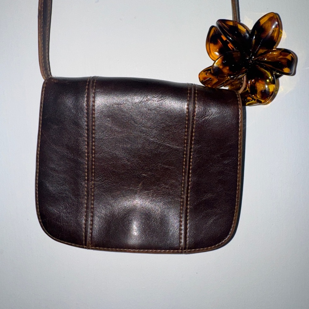 Liz Claiborne Classic Brown Leather Crossbody Bag